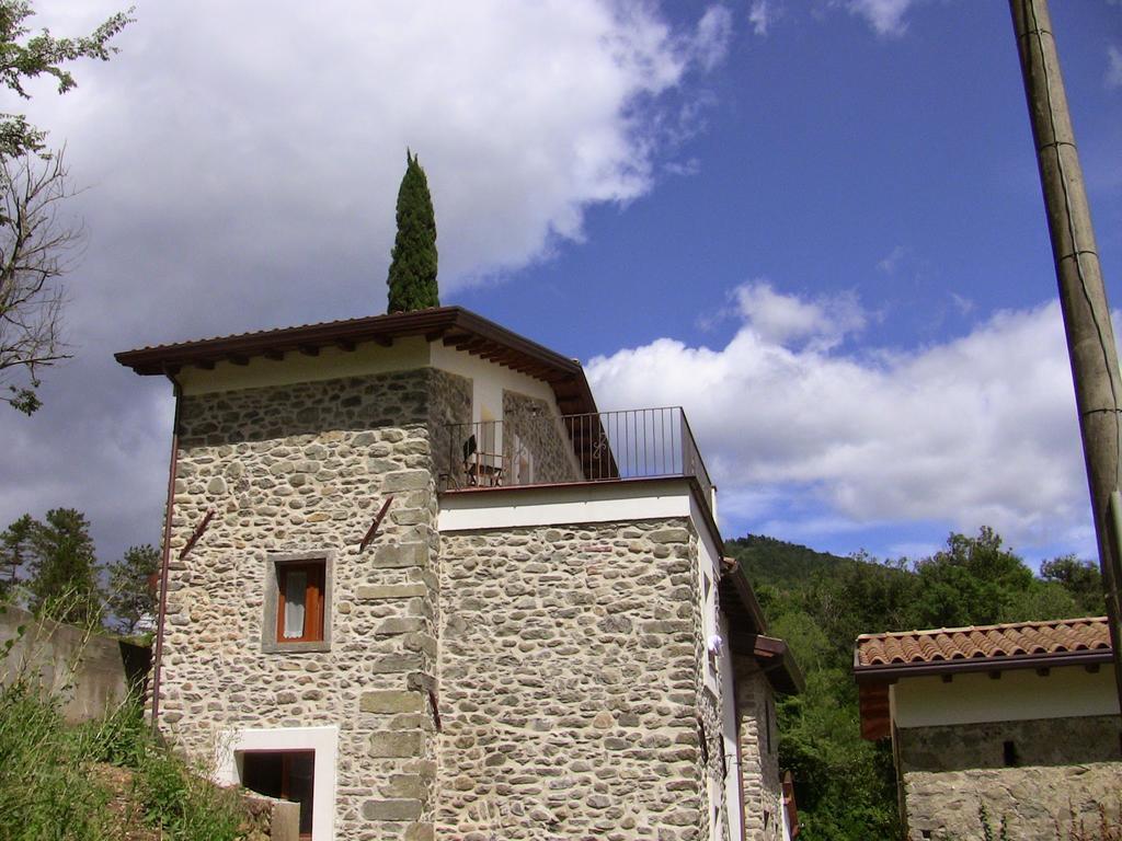 Agriturismo Di La Dall'Acqua Fivizzano Exterior photo